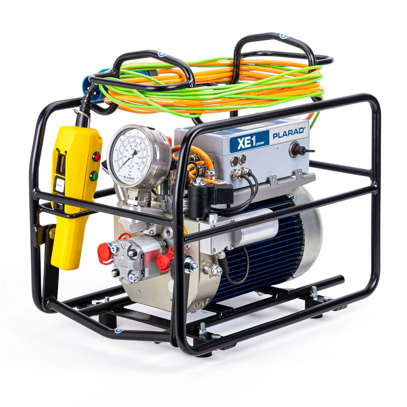 Electric hydraulic pump with gauge, control box, and cables, enclosed in a black metal frame. Die Hydraulikpumpe HP für Aggregate von Plarad ensures reliable and efficient performance for demanding industrial applications.